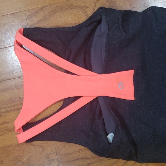 Gap Fit‎ Tank - Picture 3 of 3